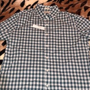 Men’s short sleeve button down